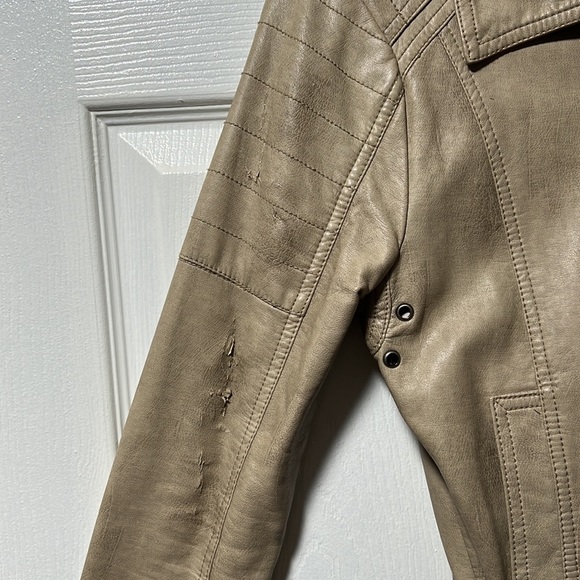 Tan leather jacket - Picture 5 of 6